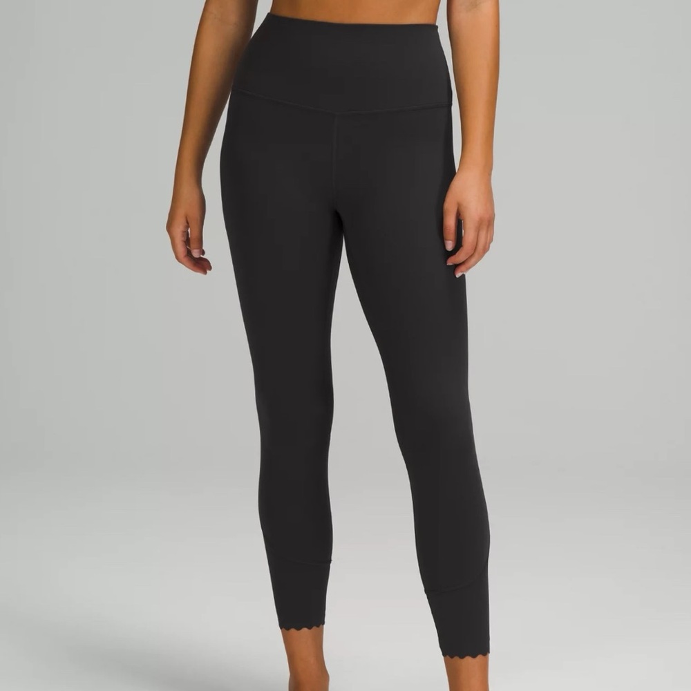 lululemon X Flywheel Align™ Scalloped Hem High-Rise Tight 25" Sz 8